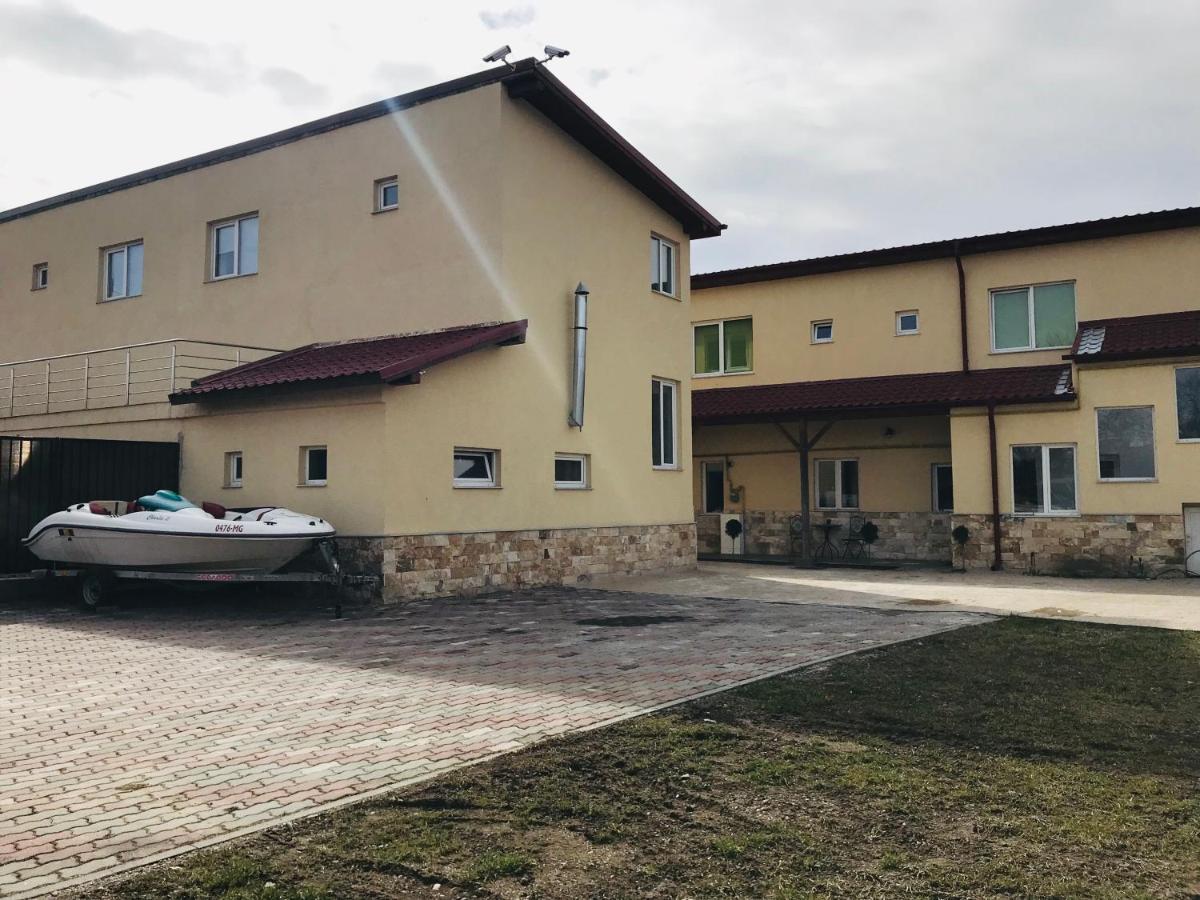 Motel Casa Ryana Self Check-In Gilău Exterior foto